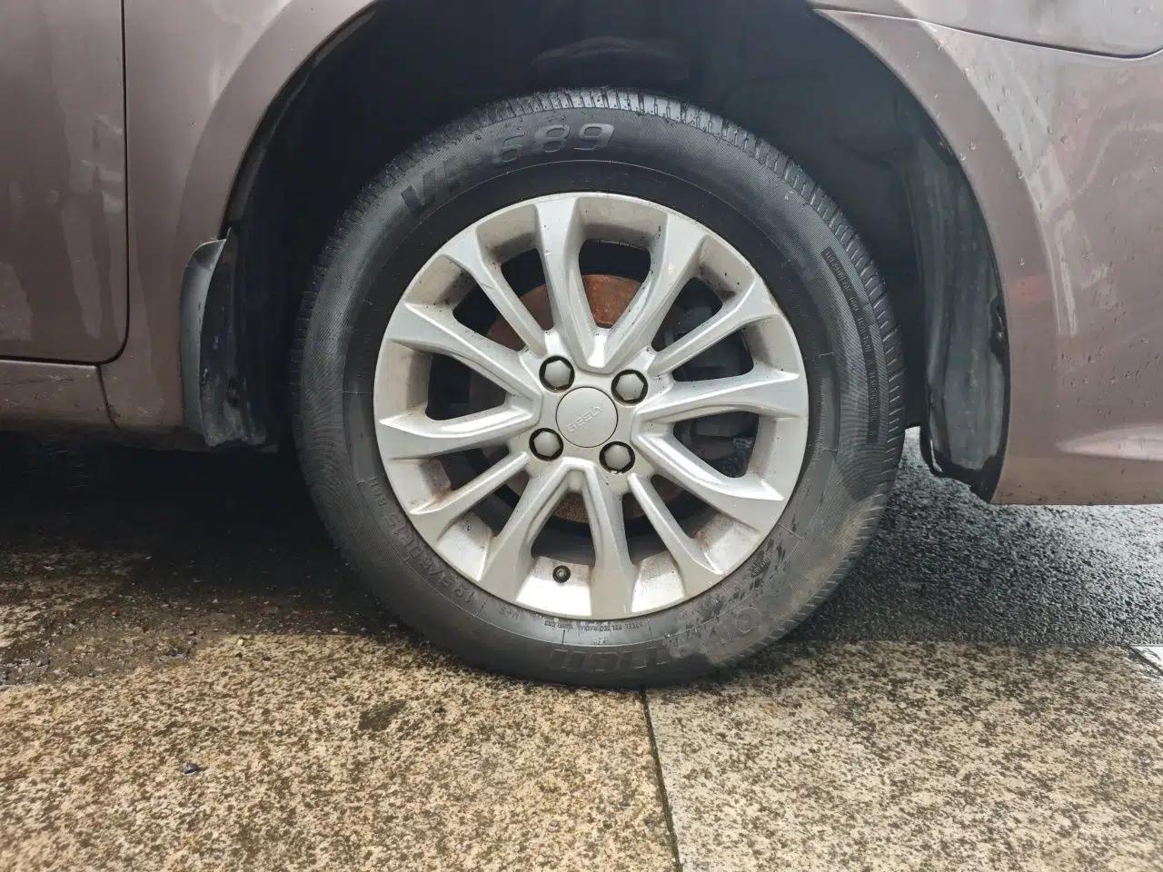 Geely Auto Ocean 2014 1.5L Manual Overdrive Trim — миниатюра 8