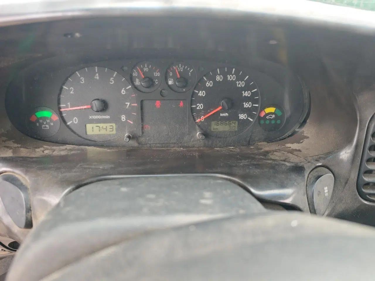 JAC Group Refine 2011 2.0L Shuttle Gasoline Comfort Edition HFC4GA3 — миниатюра 13
