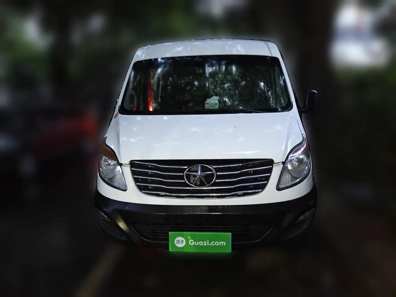 JAC Group Sunray 2017 2.0T Short-Wheelbase Mid-Roof Xingkuaiyun Multi-Purpose Commercial Vehicle — миниатюра 2
