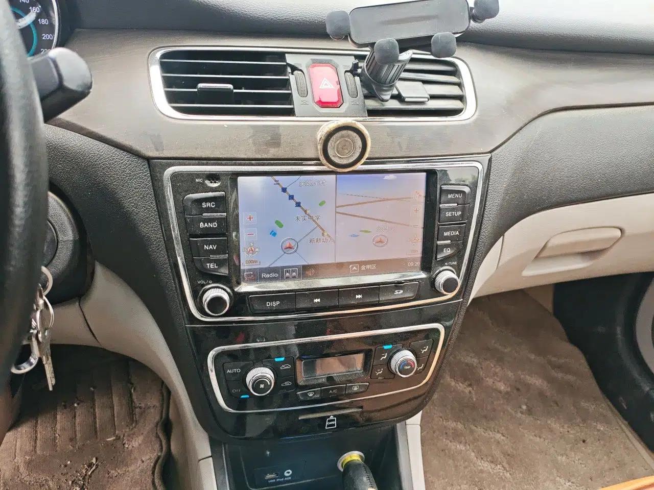 JAC Group Heyue 2014 1.5L Manual Luxury Version China IV Standard — миниатюра 14