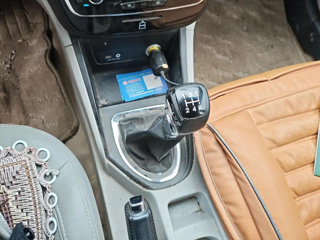 JAC Group Heyue 2014 1.5L Manual Luxury Version China IV Standard — миниатюра 15