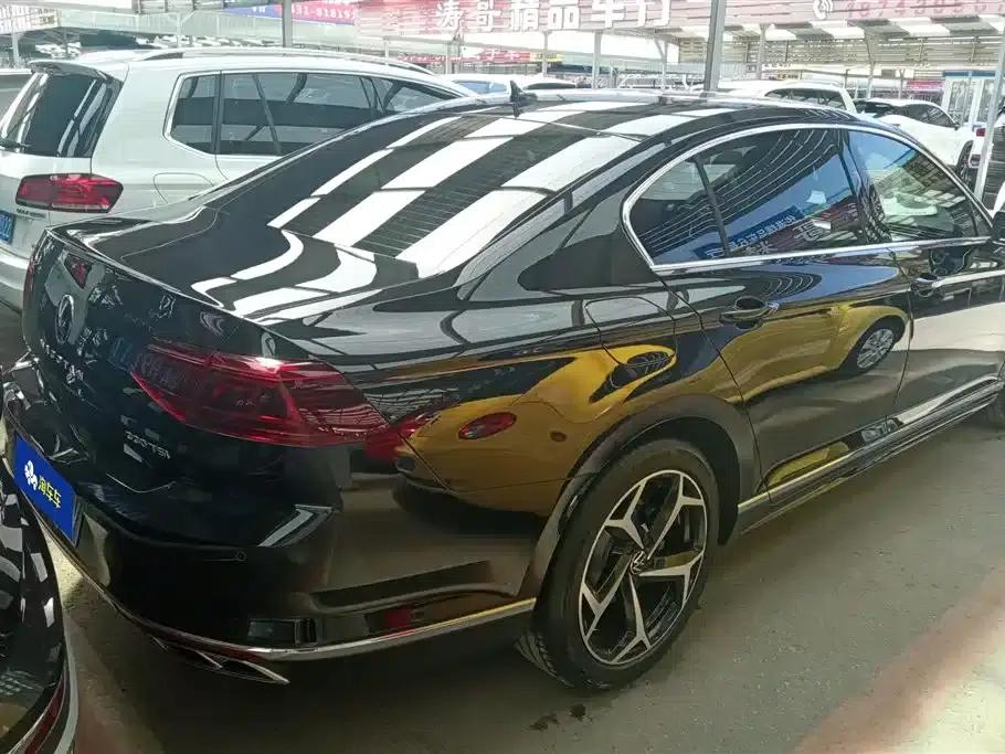 Volkswagen Magotan 2023 2 Millionth Unit Commemorative Edition 330TSI DSG Leading Model — миниатюра 3