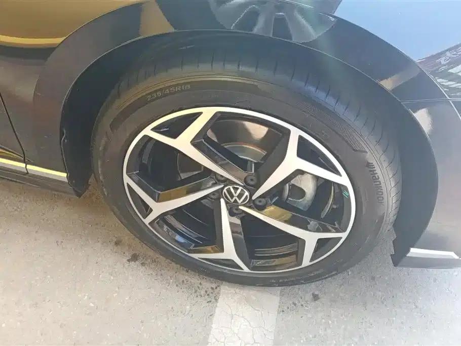 Volkswagen Magotan 2023 2 Millionth Unit Commemorative Edition 330TSI DSG Leading Model — миниатюра 6