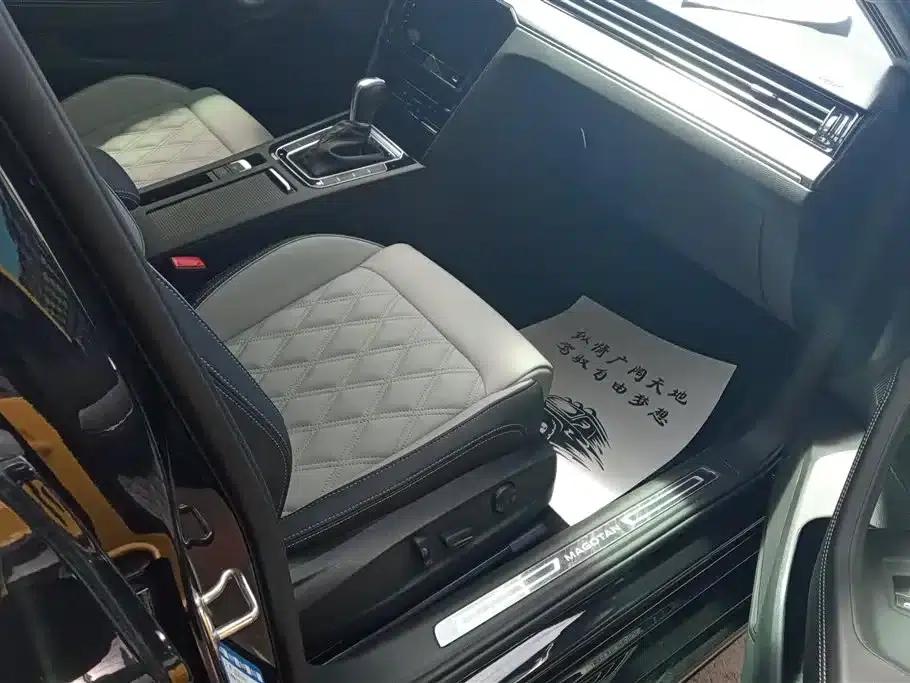 Volkswagen Magotan 2023 2 Millionth Unit Commemorative Edition 330TSI DSG Leading Model — миниатюра 8