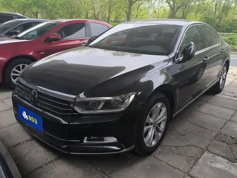 2018 Volkswagen Magotan Facelift 330TSI DSG Luxury Model — миниатюра 1