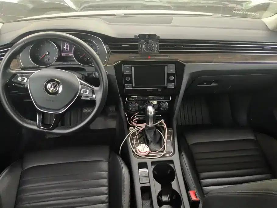 2018 Volkswagen Magotan Facelift 330TSI DSG Luxury Model — миниатюра 12