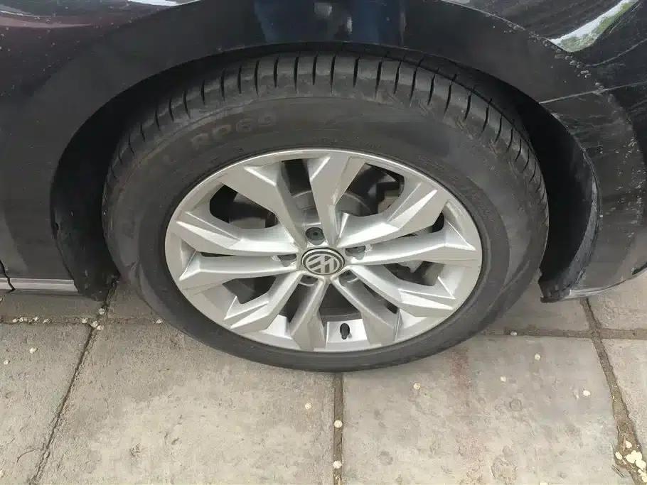 2018 Volkswagen Magotan Facelift 330TSI DSG Luxury Model — миниатюра 6