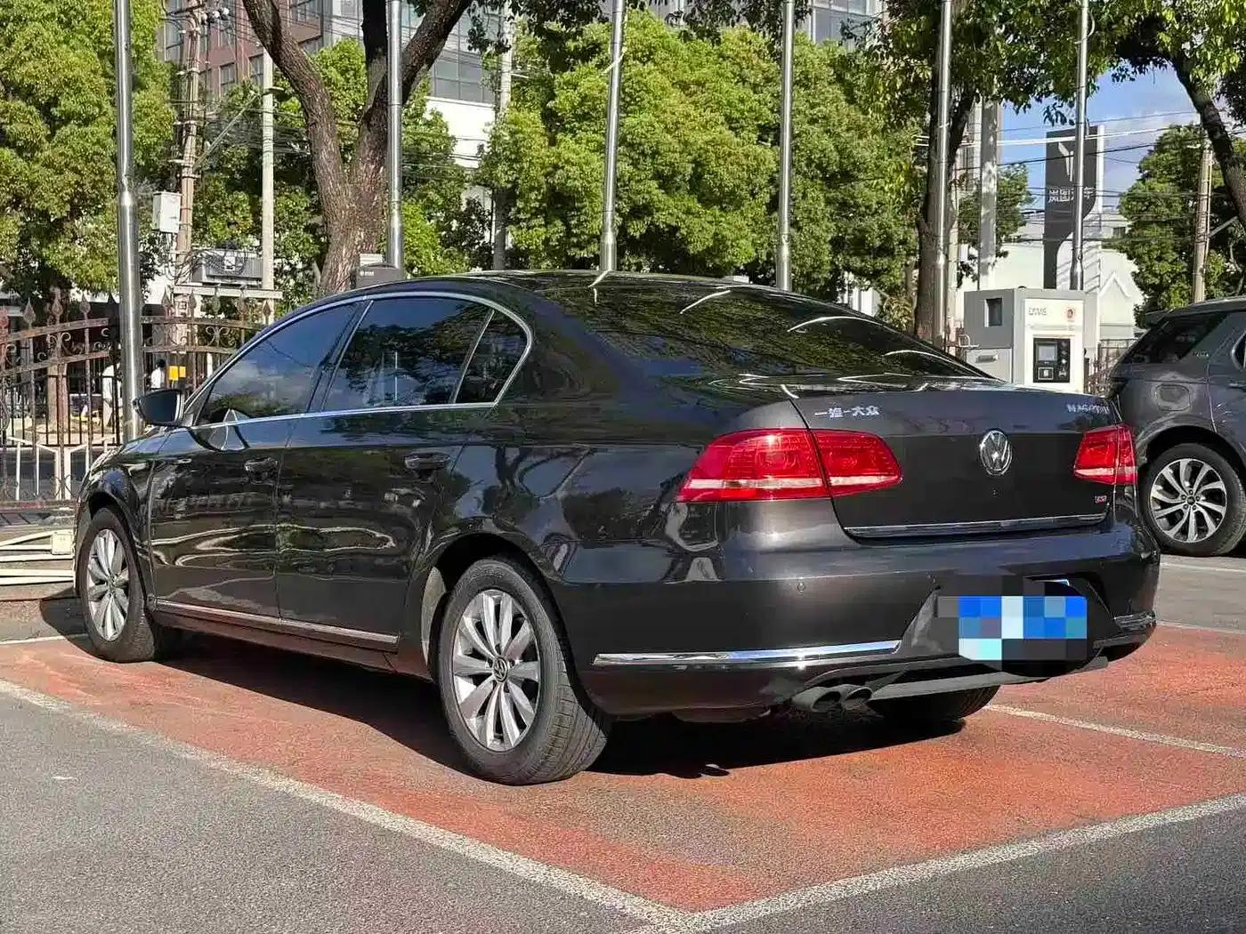 2013 Volkswagen Passat 2.0TSI Luxury — миниатюра 5