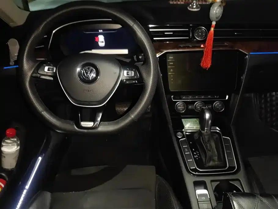 2018 Volkswagen Passat 380TSI DSG Premium — миниатюра 13