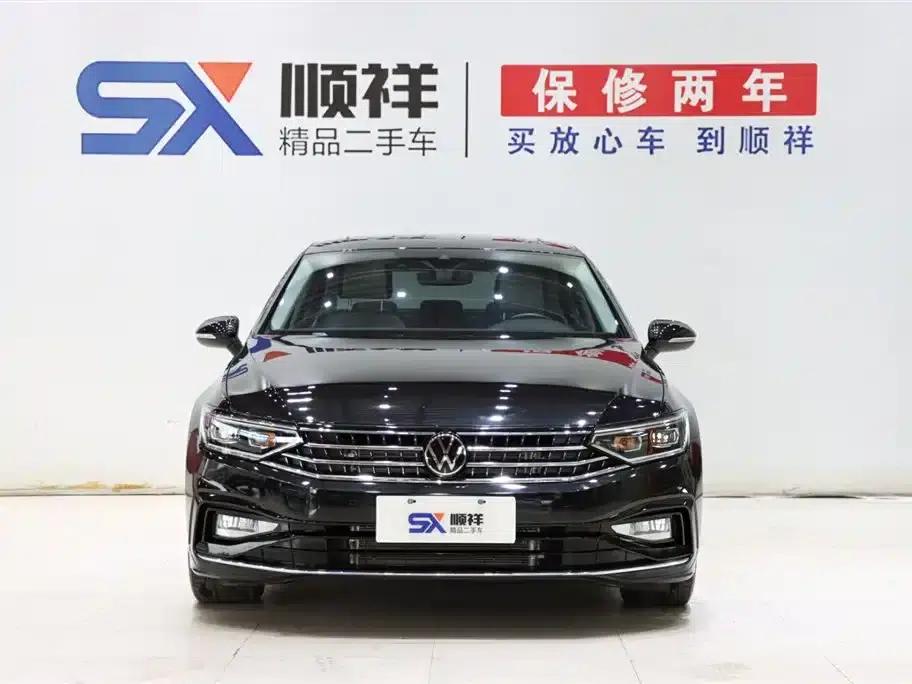 2024 Volkswagen Magotan 330TSI DSG Luxury Edition (2 Million Units Limited Edition) — миниатюра 2