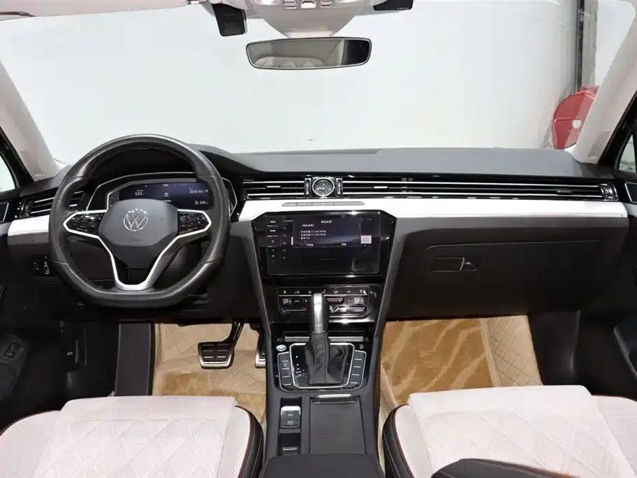 2024 Volkswagen Magotan 330TSI DSG Luxury Edition (2 Million Units Limited Edition) — миниатюра 11