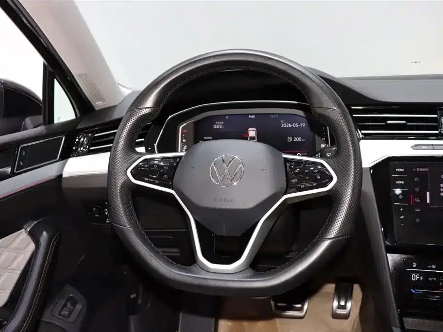 2024 Volkswagen Magotan 330TSI DSG Luxury Edition (2 Million Units Limited Edition) — миниатюра 12