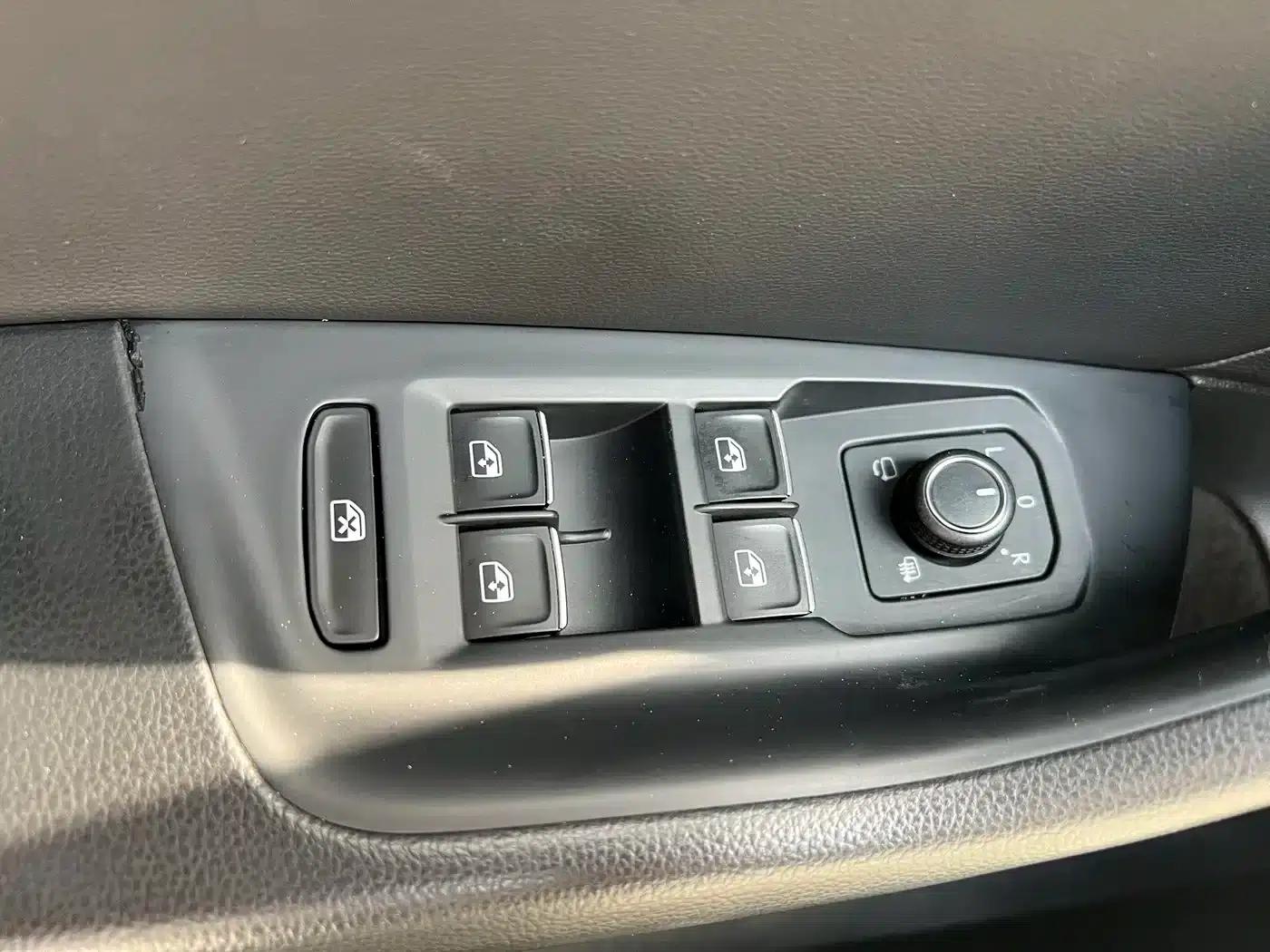 2019 Volkswagen Magotan 330TSI DSG Luxury Edition (China VI Emission Standard) — миниатюра 14