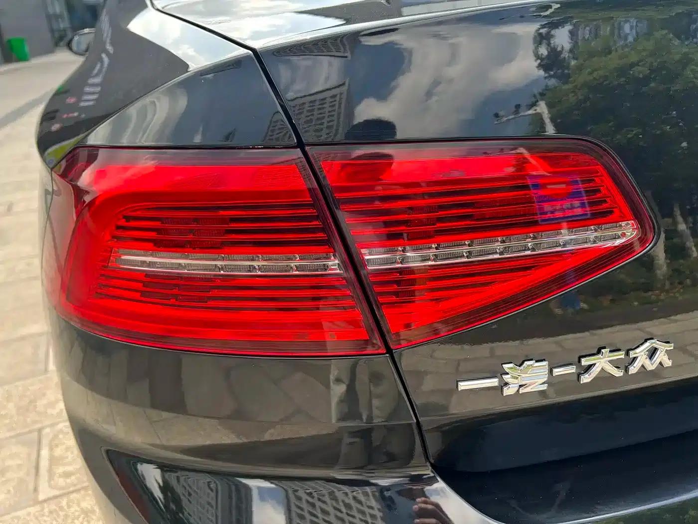 2019 Volkswagen Magotan 330TSI DSG Luxury Edition (China VI Emission Standard) — миниатюра 17