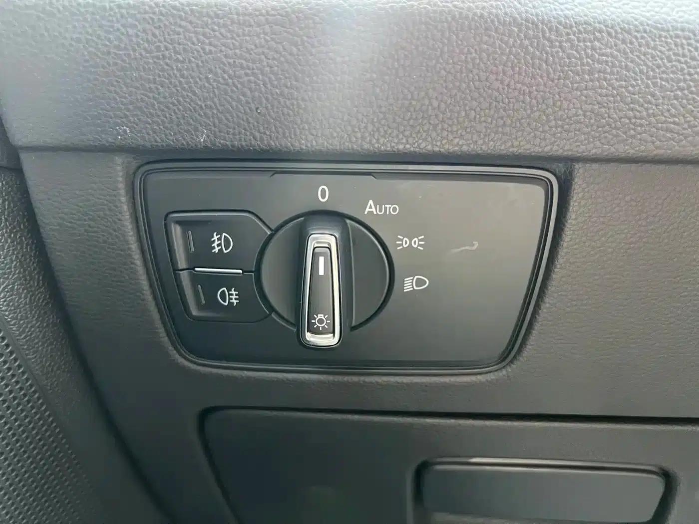 2019 Volkswagen Magotan 330TSI DSG Luxury Edition (China VI Emission Standard) — миниатюра 19