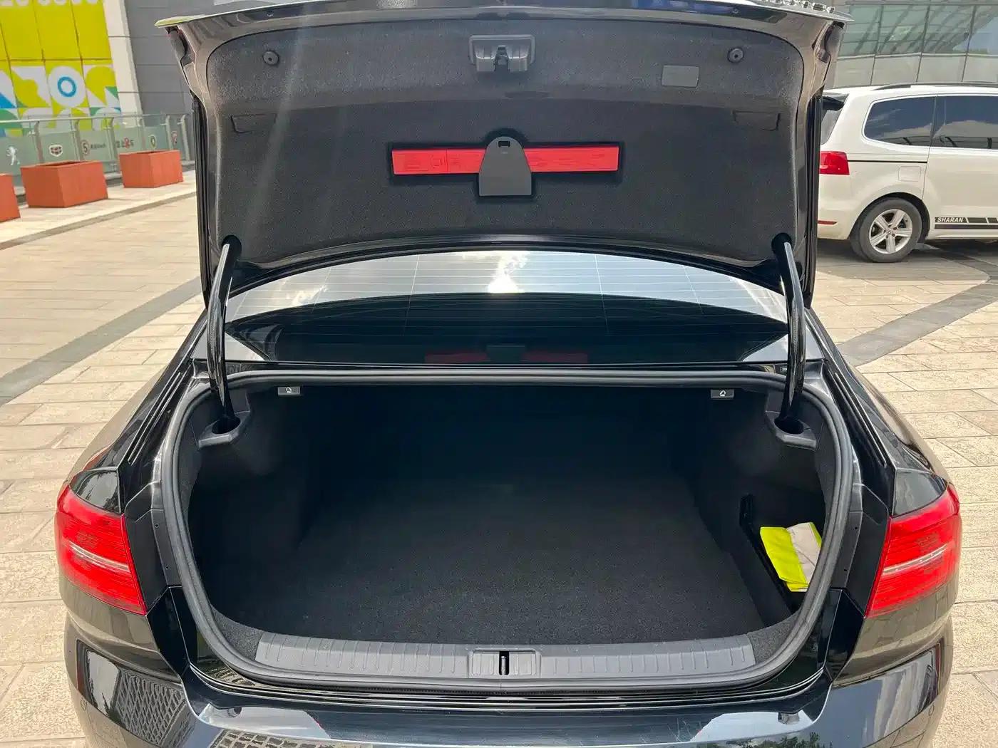 2019 Volkswagen Magotan 330TSI DSG Luxury Edition (China VI Emission Standard) — миниатюра 23