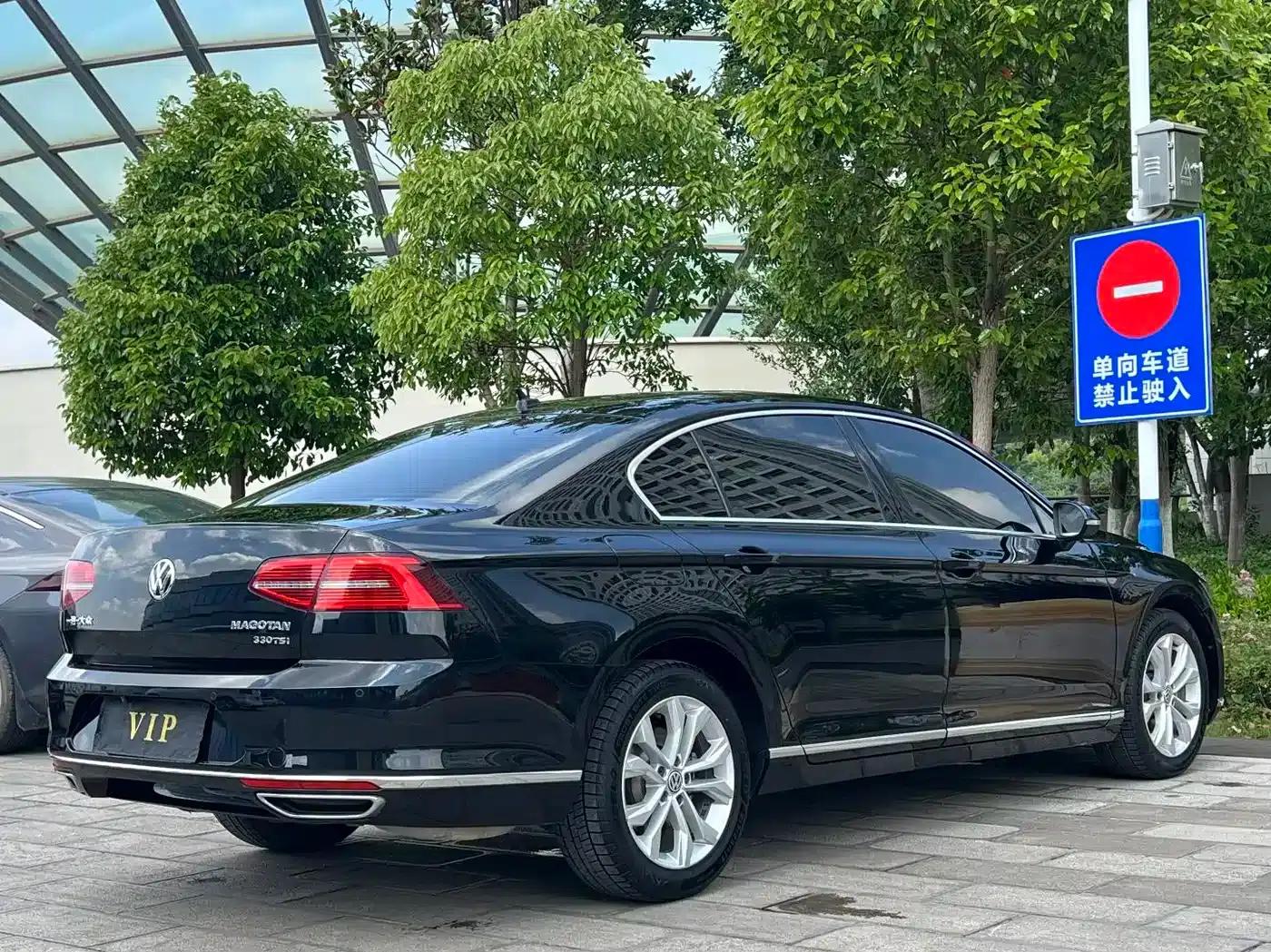 2019 Volkswagen Magotan 330TSI DSG Luxury Edition (China VI Emission Standard) — миниатюра 4