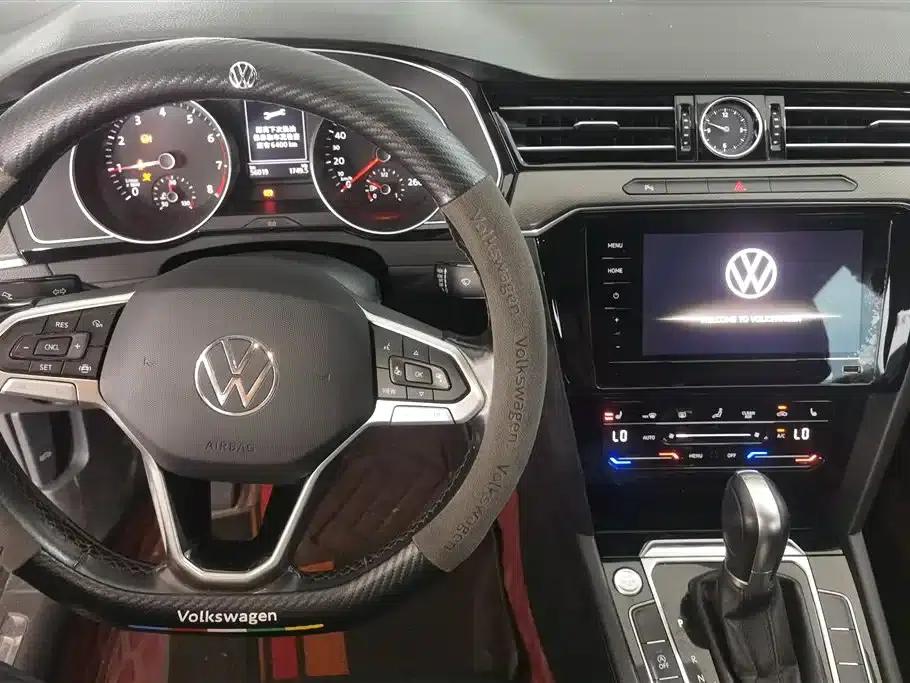 2020 Volkswagen Passat 330TSI DSG Leading Edition — миниатюра 12