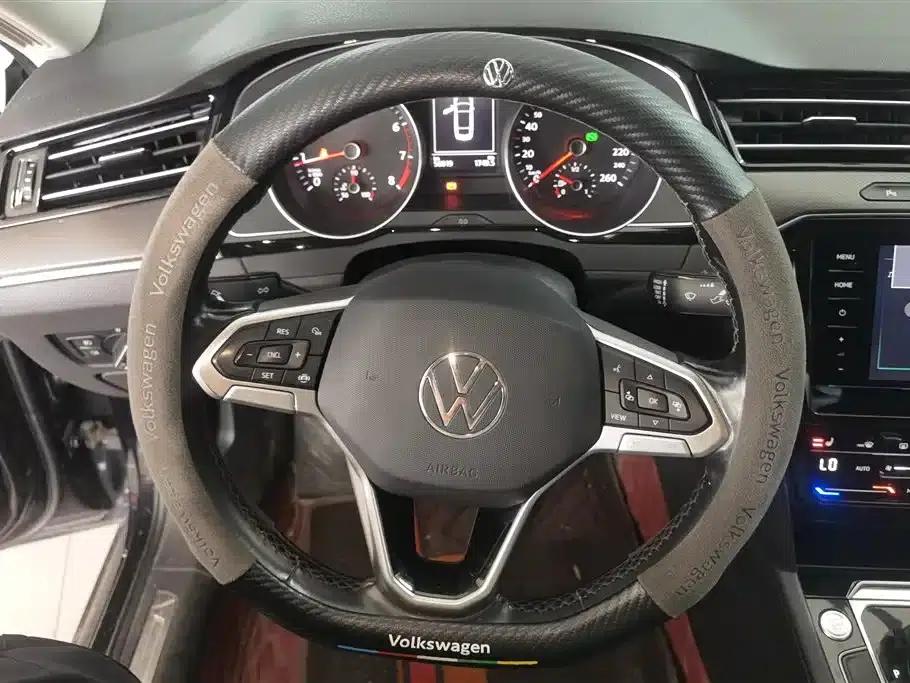 2020 Volkswagen Passat 330TSI DSG Leading Edition — миниатюра 15