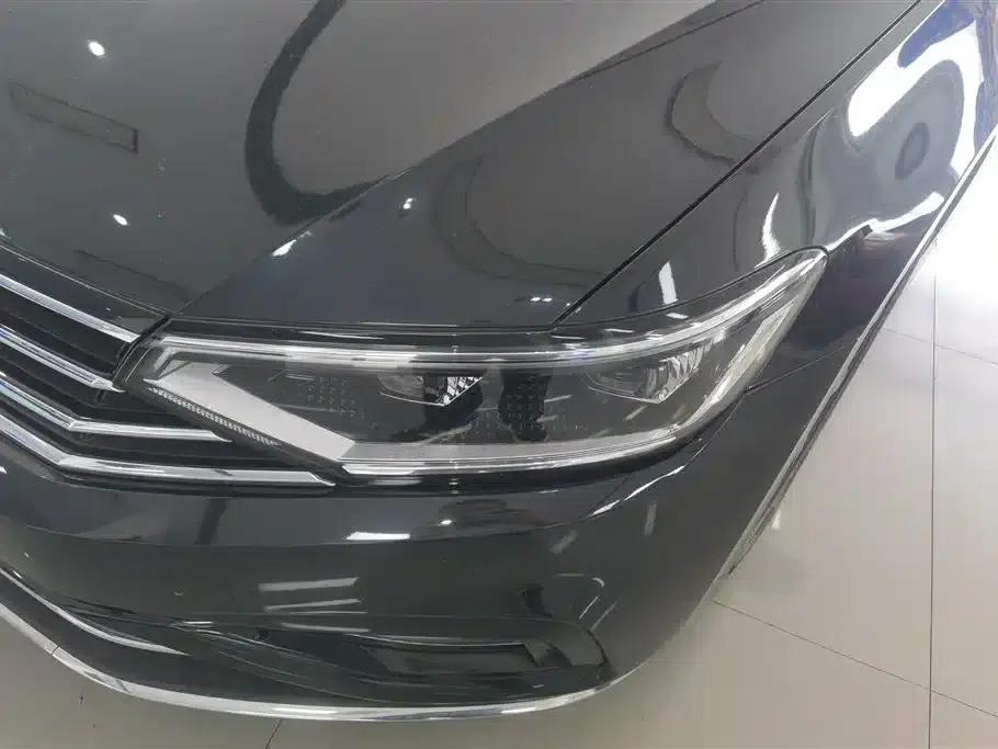 2020 Volkswagen Passat 330TSI DSG Leading Edition — миниатюра 5