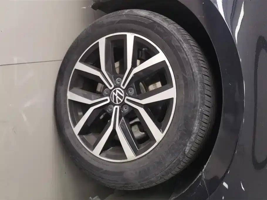2020 Volkswagen Passat 330TSI DSG Leading Edition — миниатюра 6