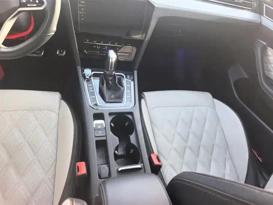 Volkswagen Magotan 2023 2 Millionth Unit Commemorative Edition 330TSI DSG Luxury — миниатюра 16
