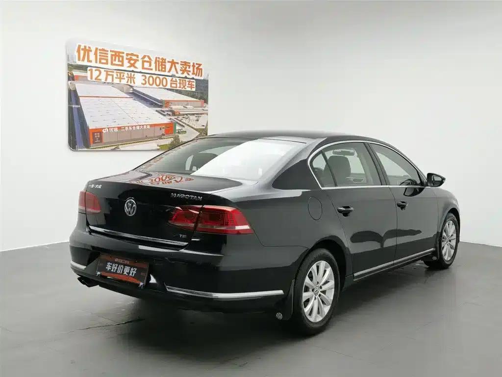 2015 Volkswagen Passat 1.8TSI Leading Edition — миниатюра 2