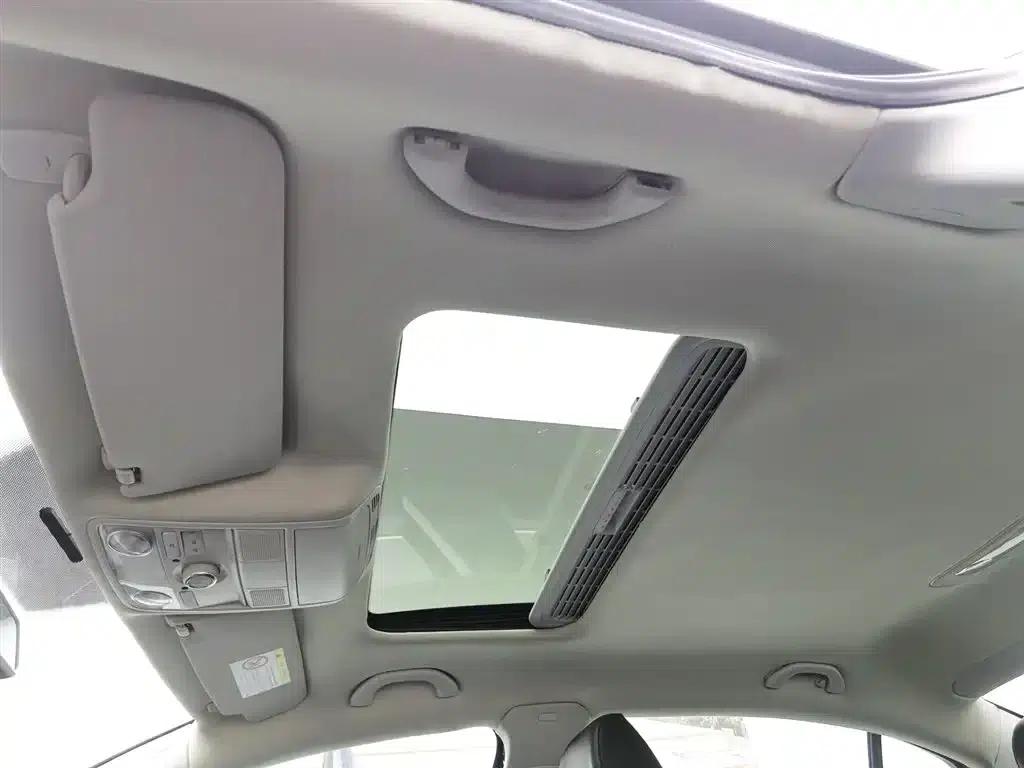 2015 Volkswagen Passat 1.8TSI Leading Edition — миниатюра 14
