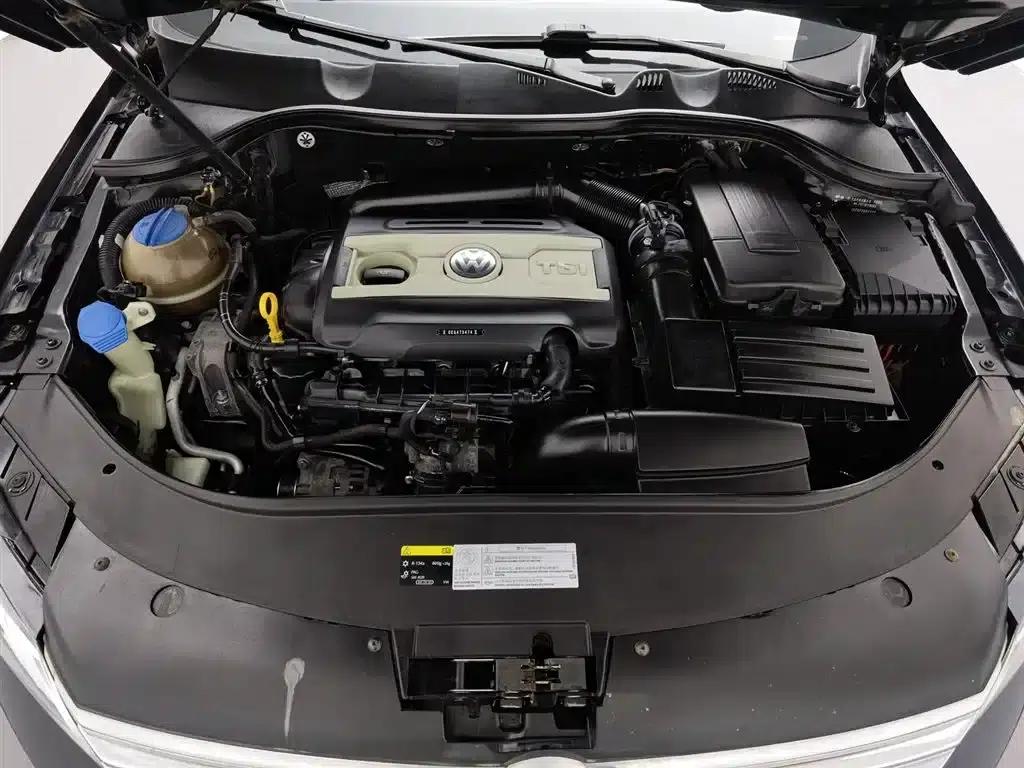 2015 Volkswagen Passat 1.8TSI Leading Edition — миниатюра 6