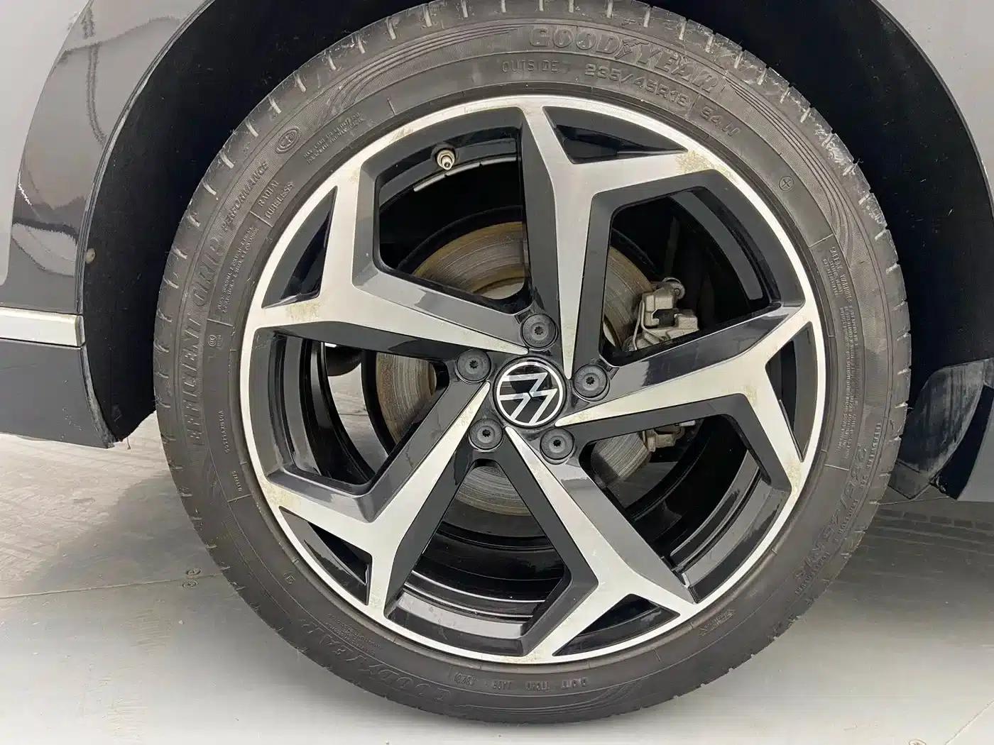 Volkswagen Magotan 2023 2 Millionth Unit Commemorative Edition 330TSI DSG Luxury — миниатюра 13