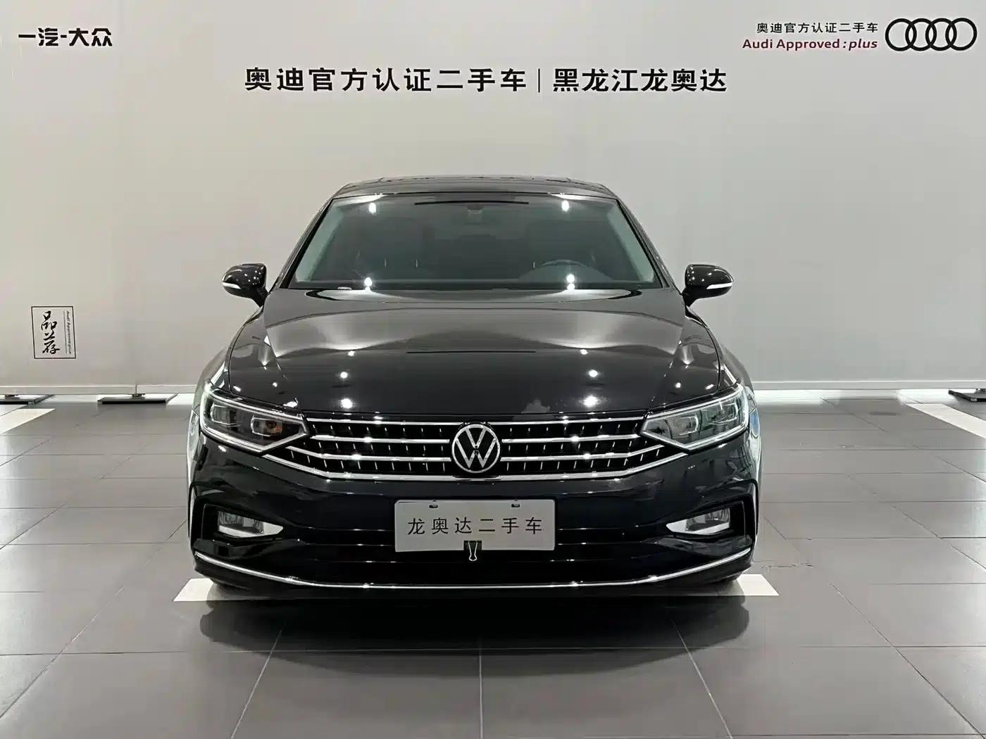 Volkswagen Magotan 2023 2 Millionth Unit Commemorative Edition 330TSI DSG Leading Model — миниатюра 2