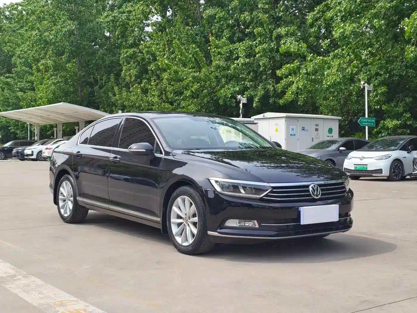 2019 Volkswagen Magotan 330TSI DSG Leading Edition (National V Emission Standard) — миниатюра 3