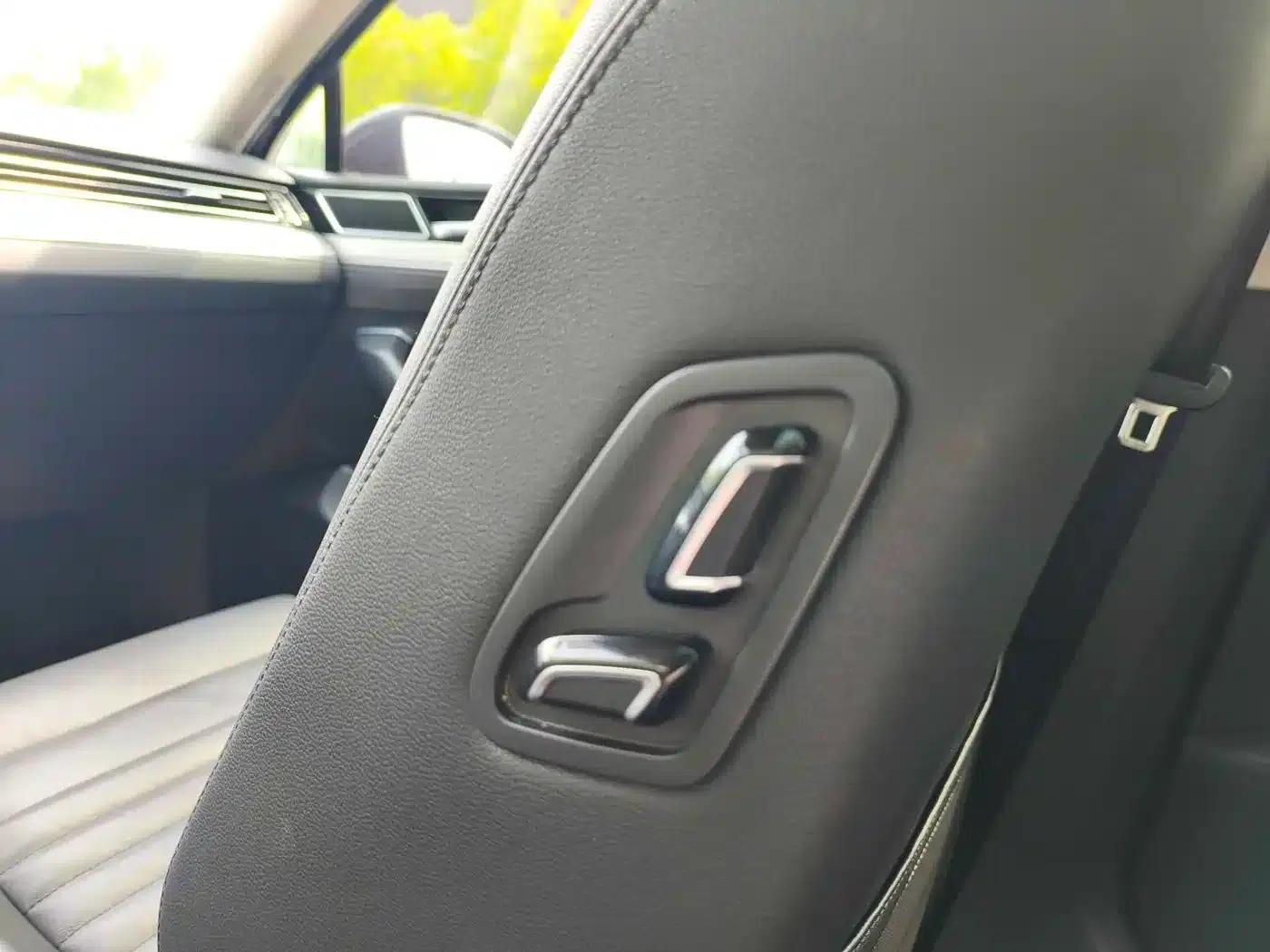 2019 Volkswagen Magotan 330TSI DSG Leading Edition (National V Emission Standard) — миниатюра 4