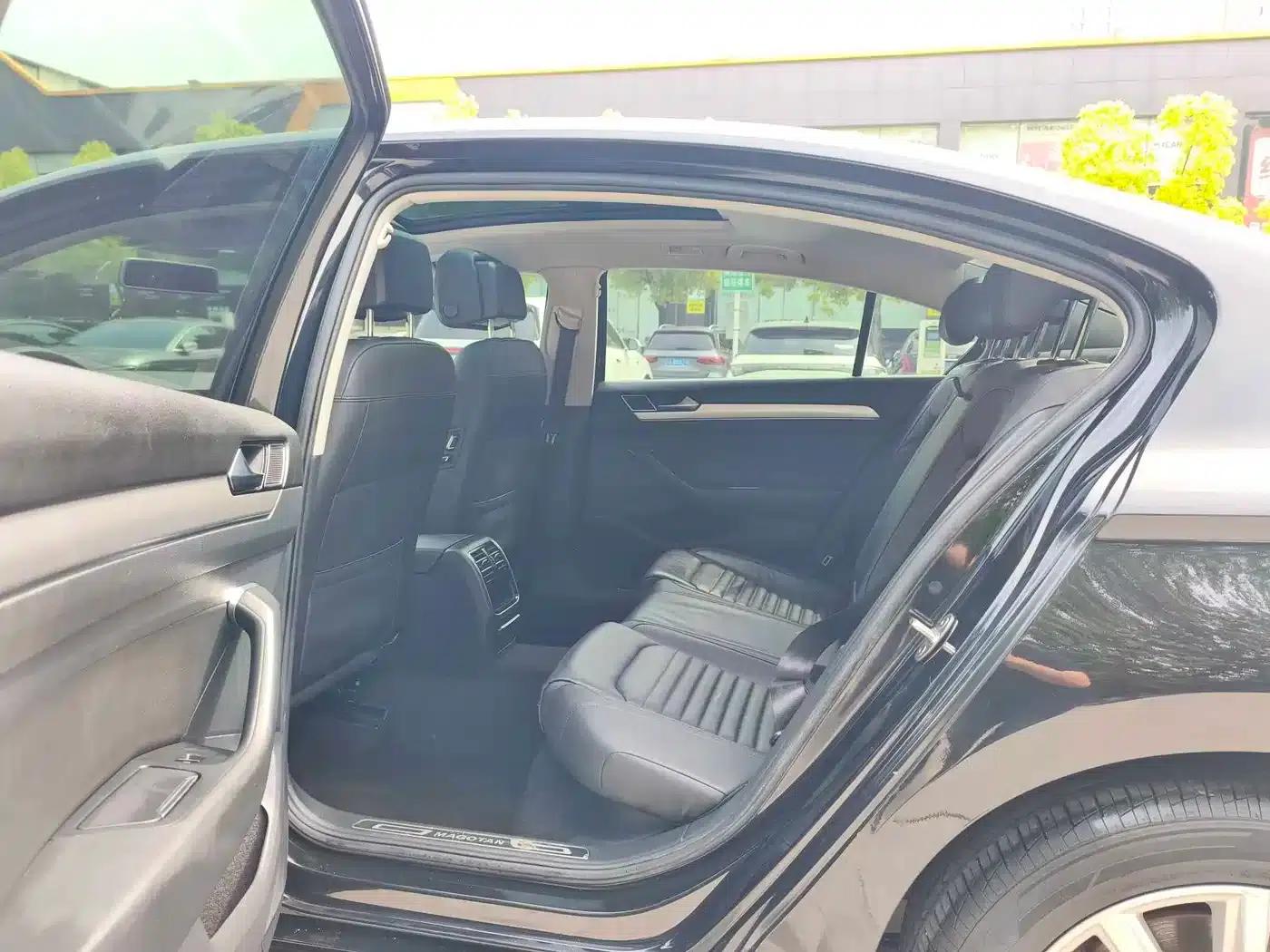 2019 Volkswagen Magotan 330TSI DSG Leading Edition (National V Emission Standard) — миниатюра 7