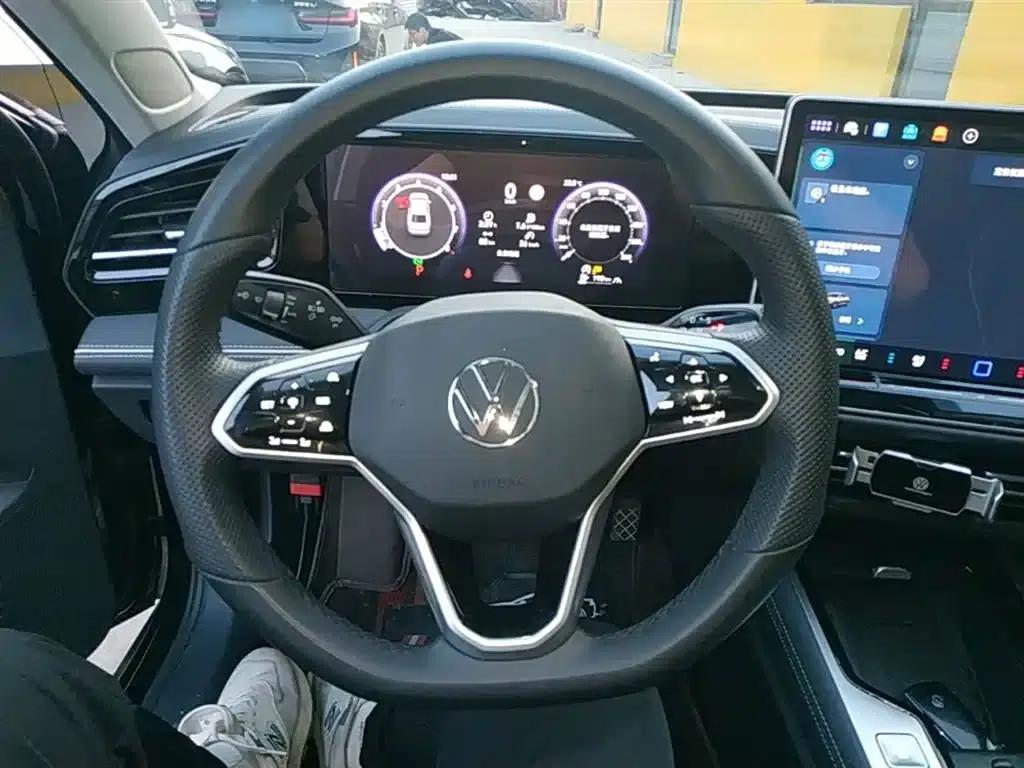2024 Volkswagen Passat 380TSI DSG Premium Edition with Magotan Package — миниатюра 11