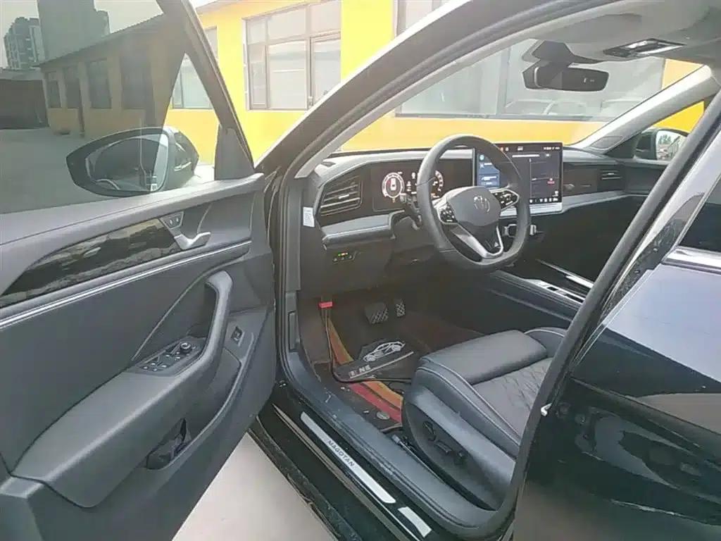 2024 Volkswagen Passat 380TSI DSG Premium Edition with Magotan Package — миниатюра 16