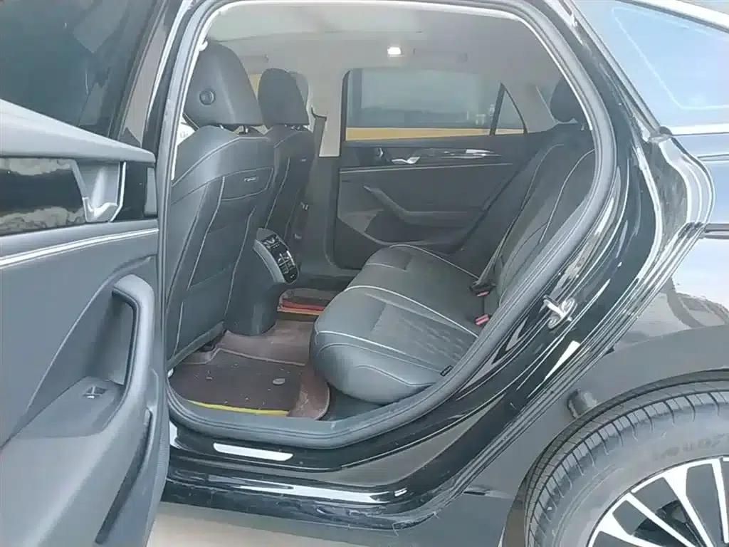 2024 Volkswagen Passat 380TSI DSG Premium Edition with Magotan Package — миниатюра 17