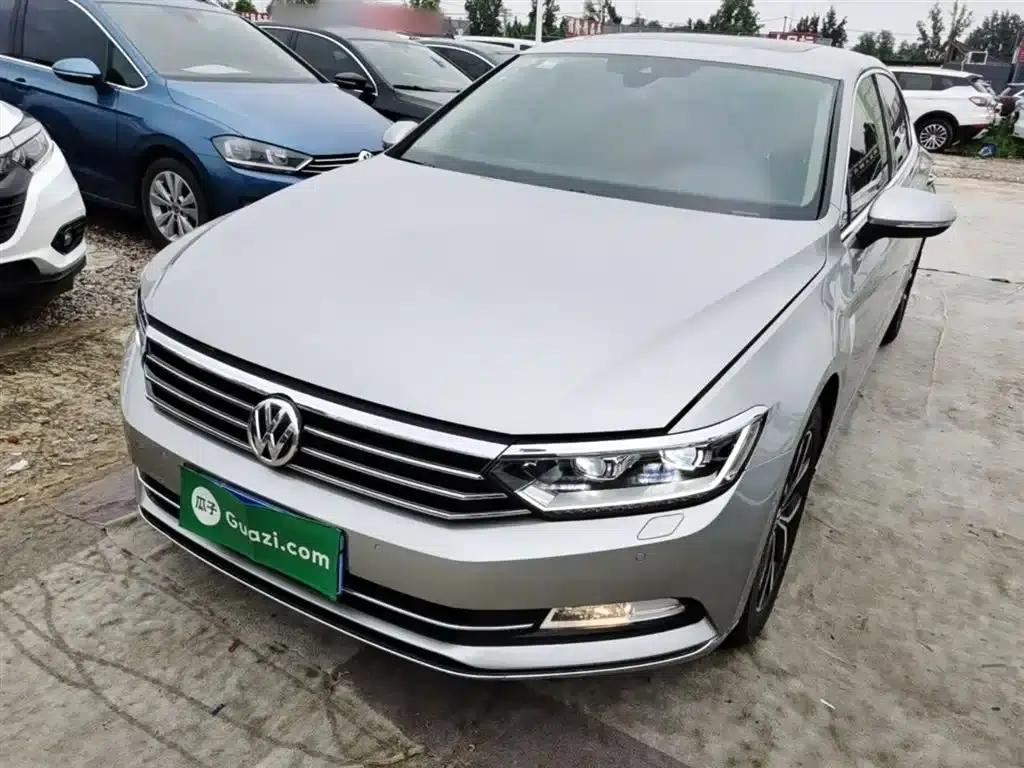 2017 Volkswagen Passat 330TSI DSG Premium — миниатюра 2