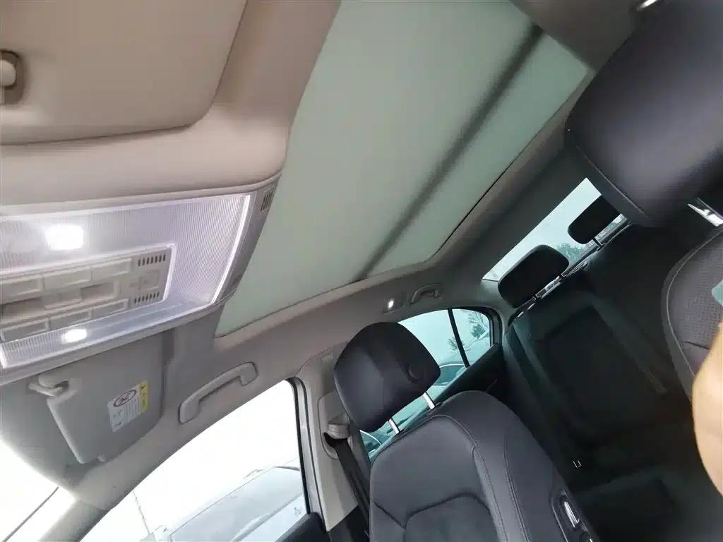 2017 Volkswagen Passat 330TSI DSG Premium — миниатюра 14