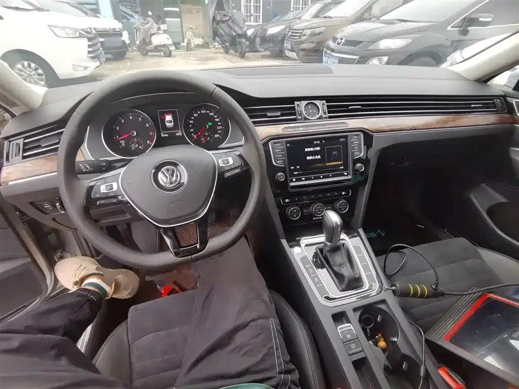 2017 Volkswagen Passat 330TSI DSG Premium — миниатюра 6