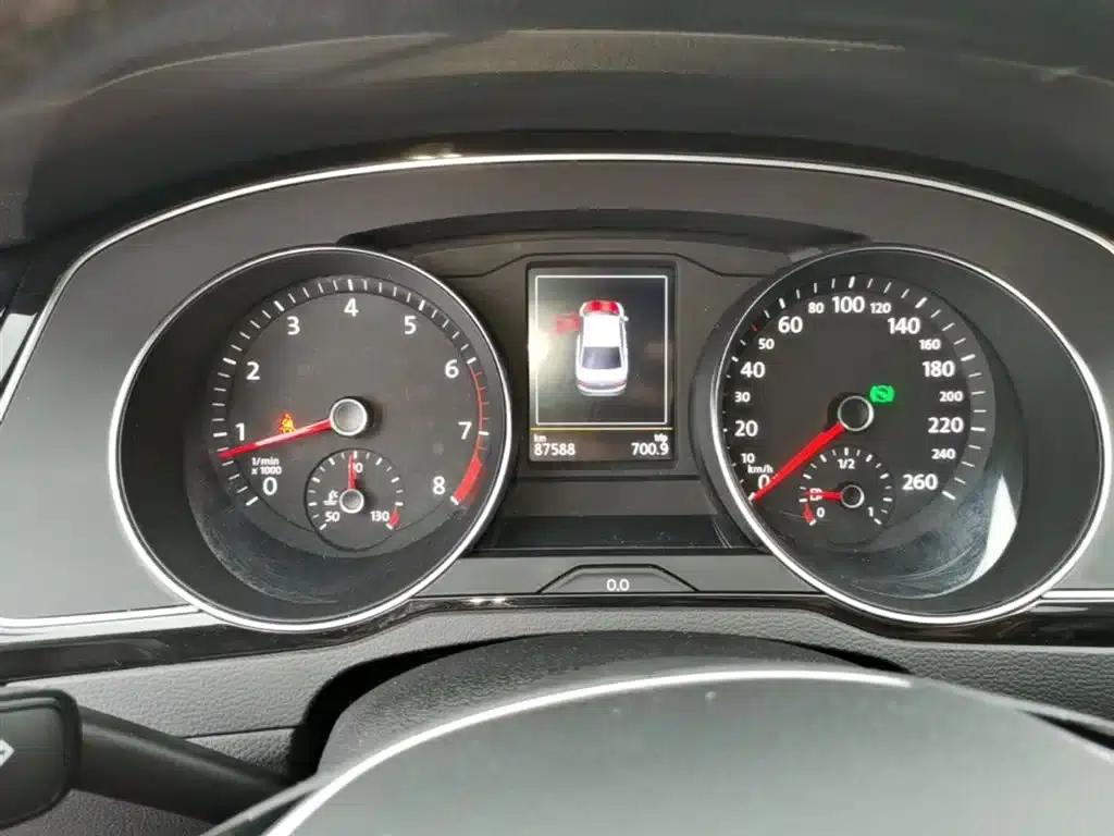 2017 Volkswagen Passat 330TSI DSG Premium — миниатюра 8