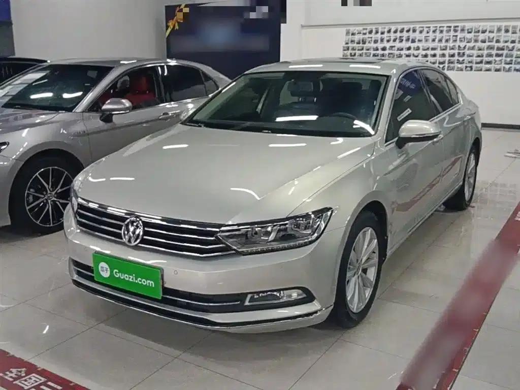 2019 Volkswagen Magotan 330TSI DSG Leading Edition (National V Emission Standard) — миниатюра 1
