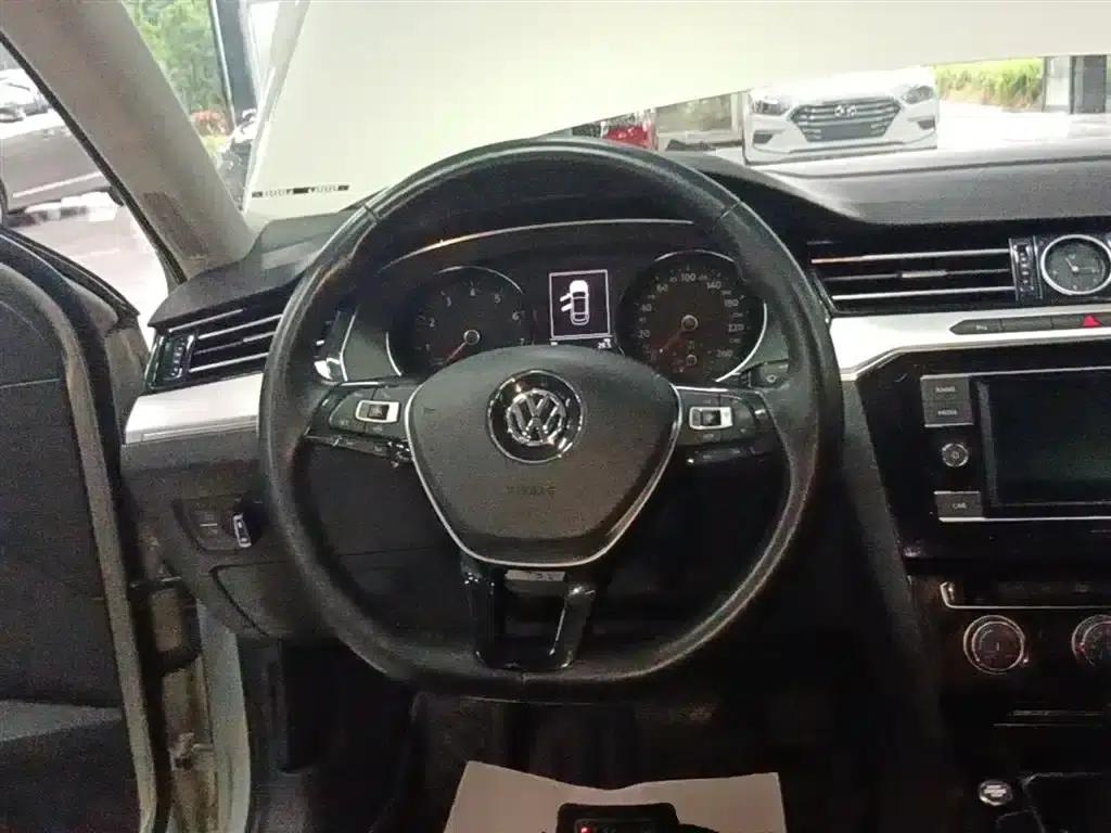 2019 Volkswagen Magotan 330TSI DSG Leading Edition (National V Emission Standard) — миниатюра 11