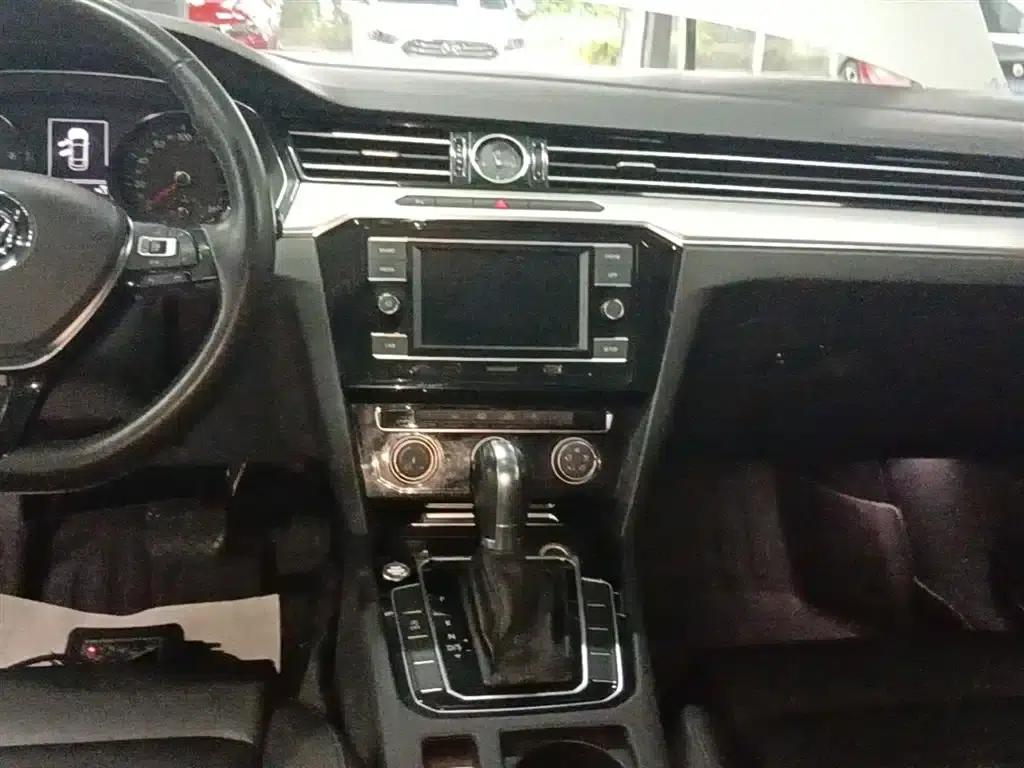 2019 Volkswagen Magotan 330TSI DSG Leading Edition (National V Emission Standard) — миниатюра 13
