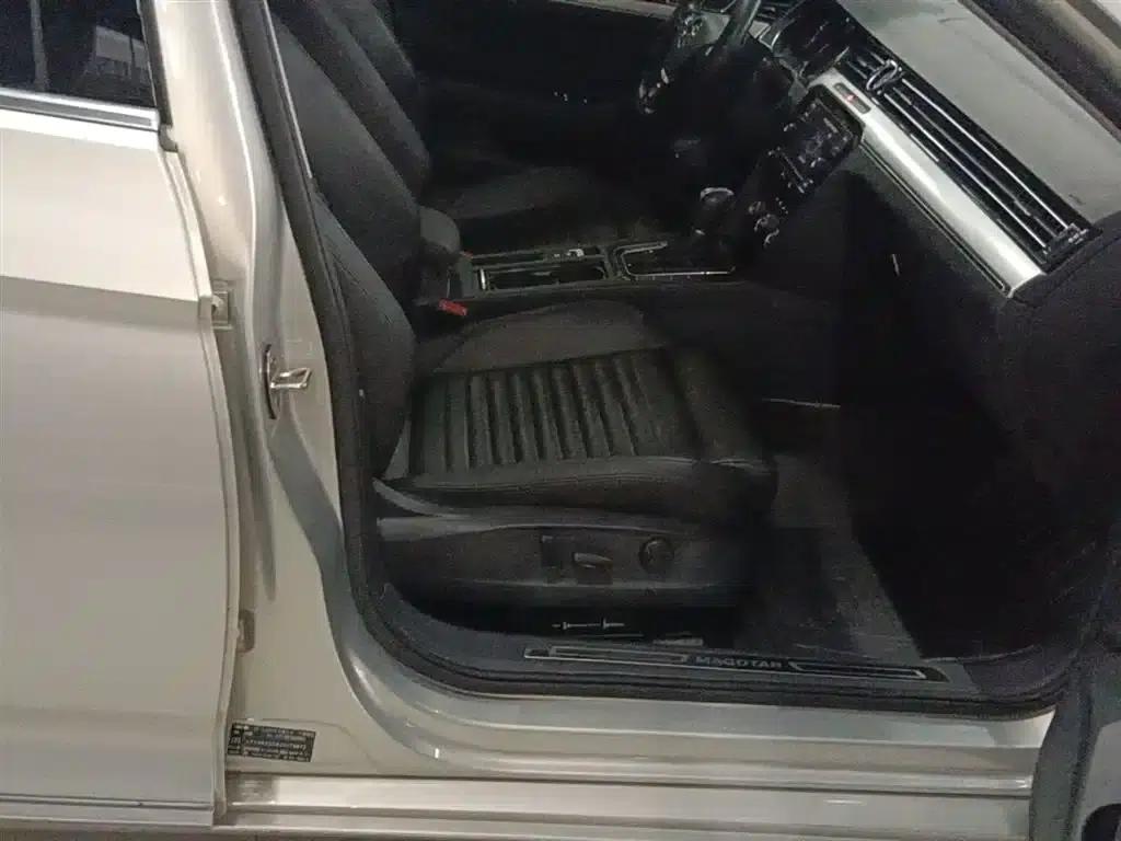 2019 Volkswagen Magotan 330TSI DSG Leading Edition (National V Emission Standard) — миниатюра 25