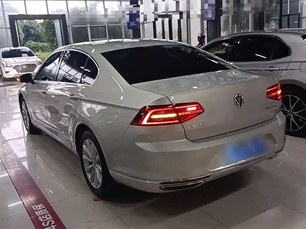 2019 Volkswagen Magotan 330TSI DSG Leading Edition (National V Emission Standard) — миниатюра 5