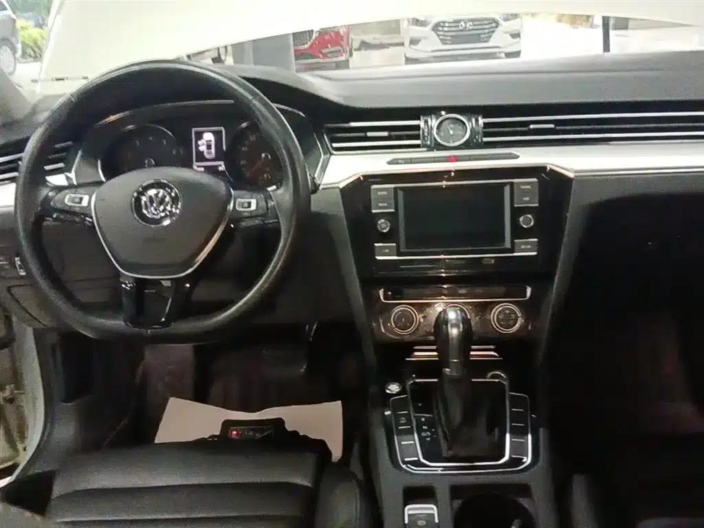 2019 Volkswagen Magotan 330TSI DSG Leading Edition (National V Emission Standard) — миниатюра 10