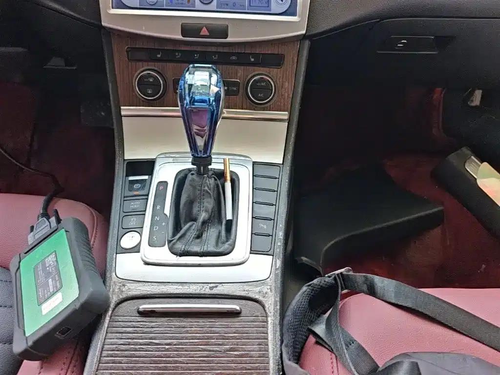 2015 Volkswagen Magotan Facelift 1.8TSI Luxury Model — миниатюра 14
