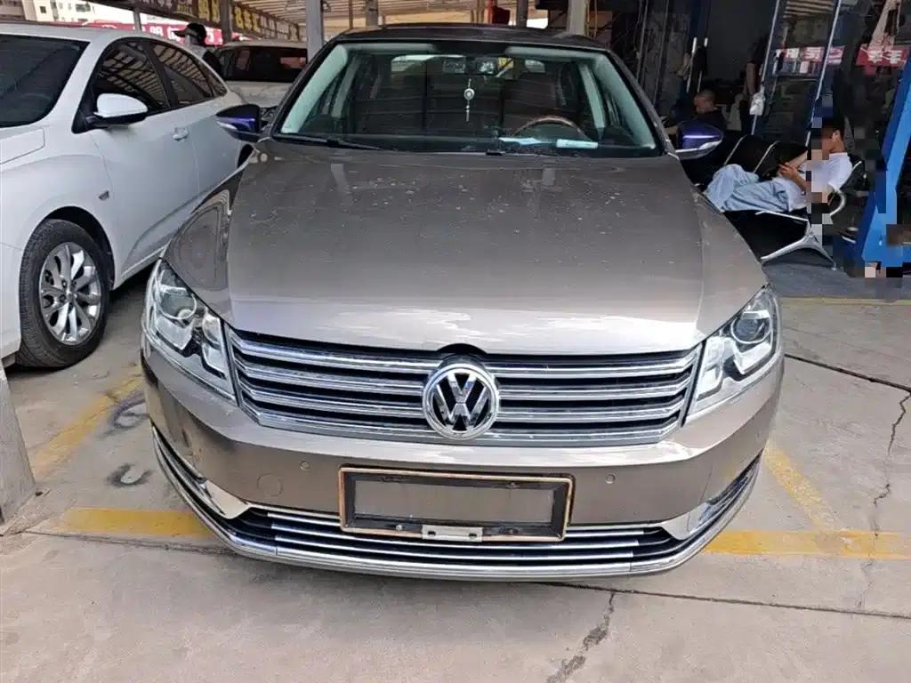 2015 Volkswagen Magotan Facelift 1.8TSI Luxury Model — миниатюра 3