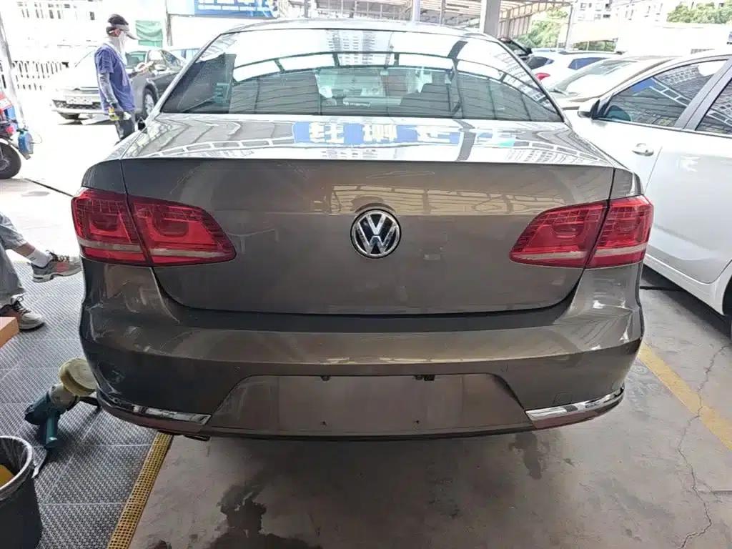 2015 Volkswagen Magotan Facelift 1.8TSI Luxury Model — миниатюра 6